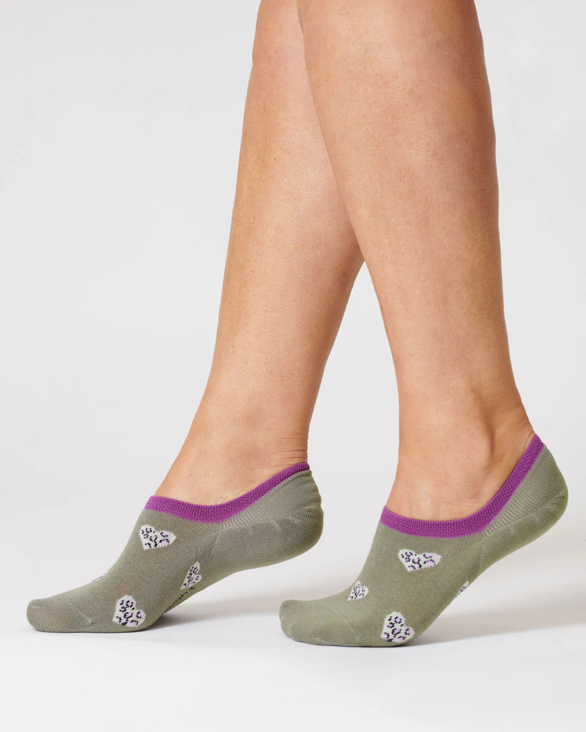 Womens Animal Print Heart Organic Cotton No Show Socks - Olive Green - Flockneti