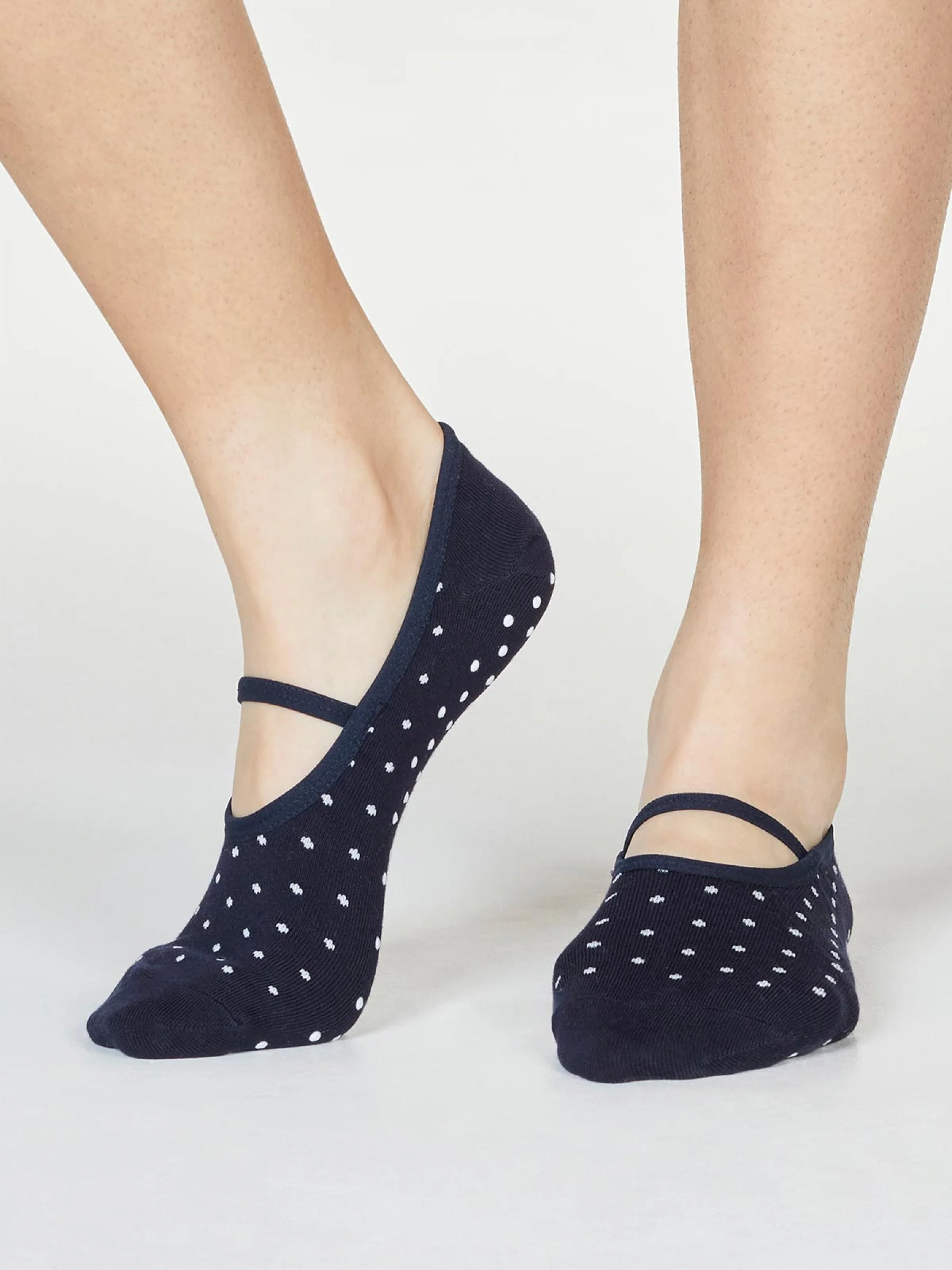 Thought SeaCell?  Essential Yoga & Pilates Socks - Black - Flockneti