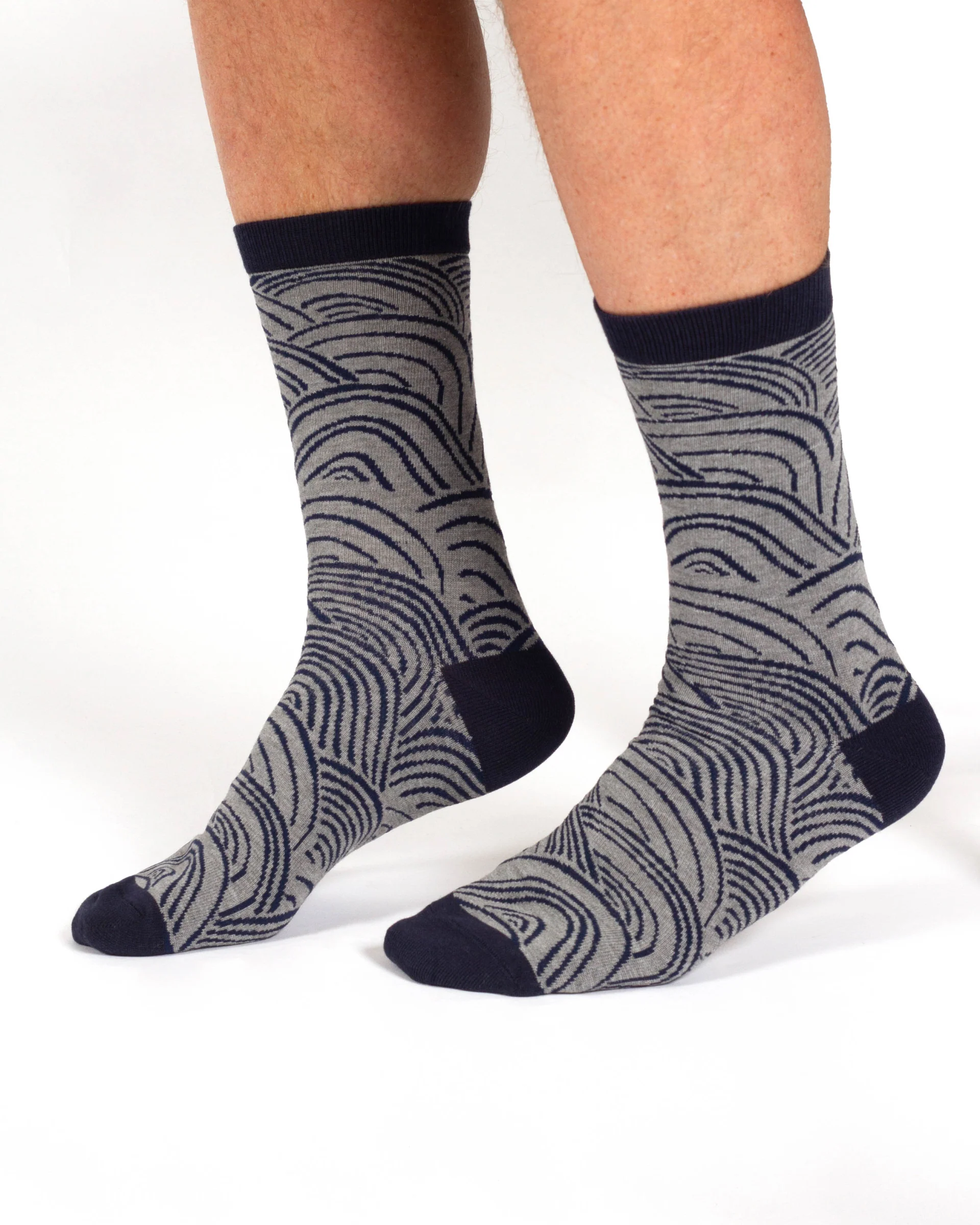 Abstract Bamboo Crew Socks - Grey/Navy Wave - Flockneti
