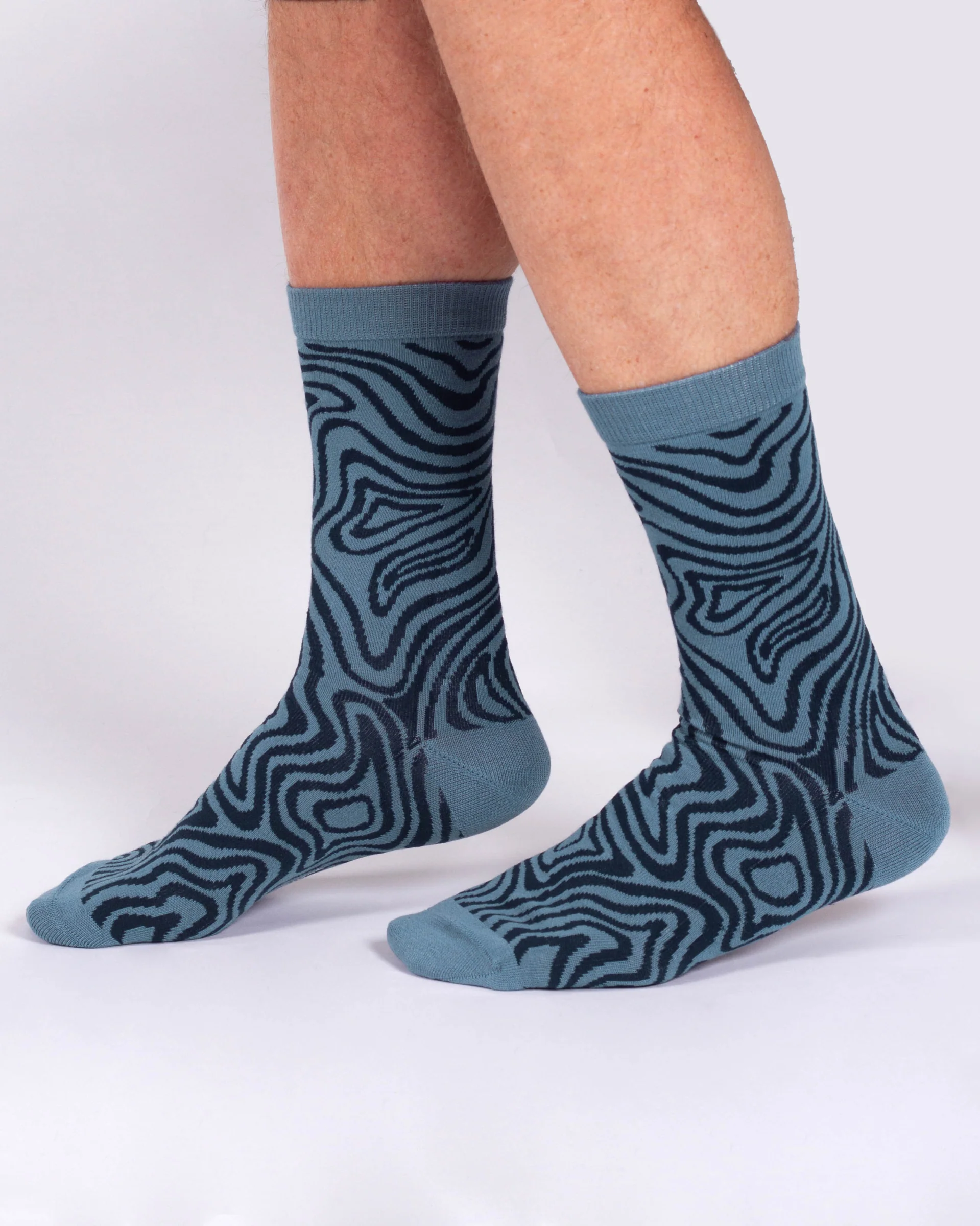Abstract Bamboo Crew Socks - Blue/Navy Wave - Flockneti