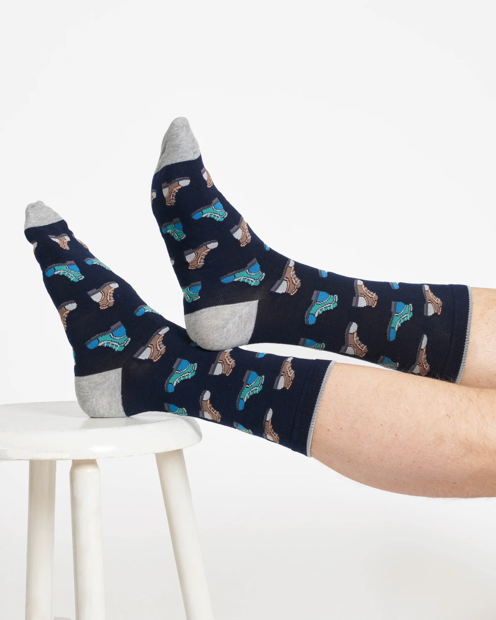 The Explorer Bamboo Gift Box of 4 Socks - Blue/Navy/Burgundy/Grey - Flockneti