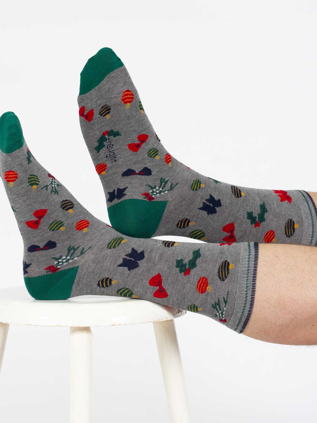 Christmas Bamboo Crew Socks - Grey Bauble - Flockneti