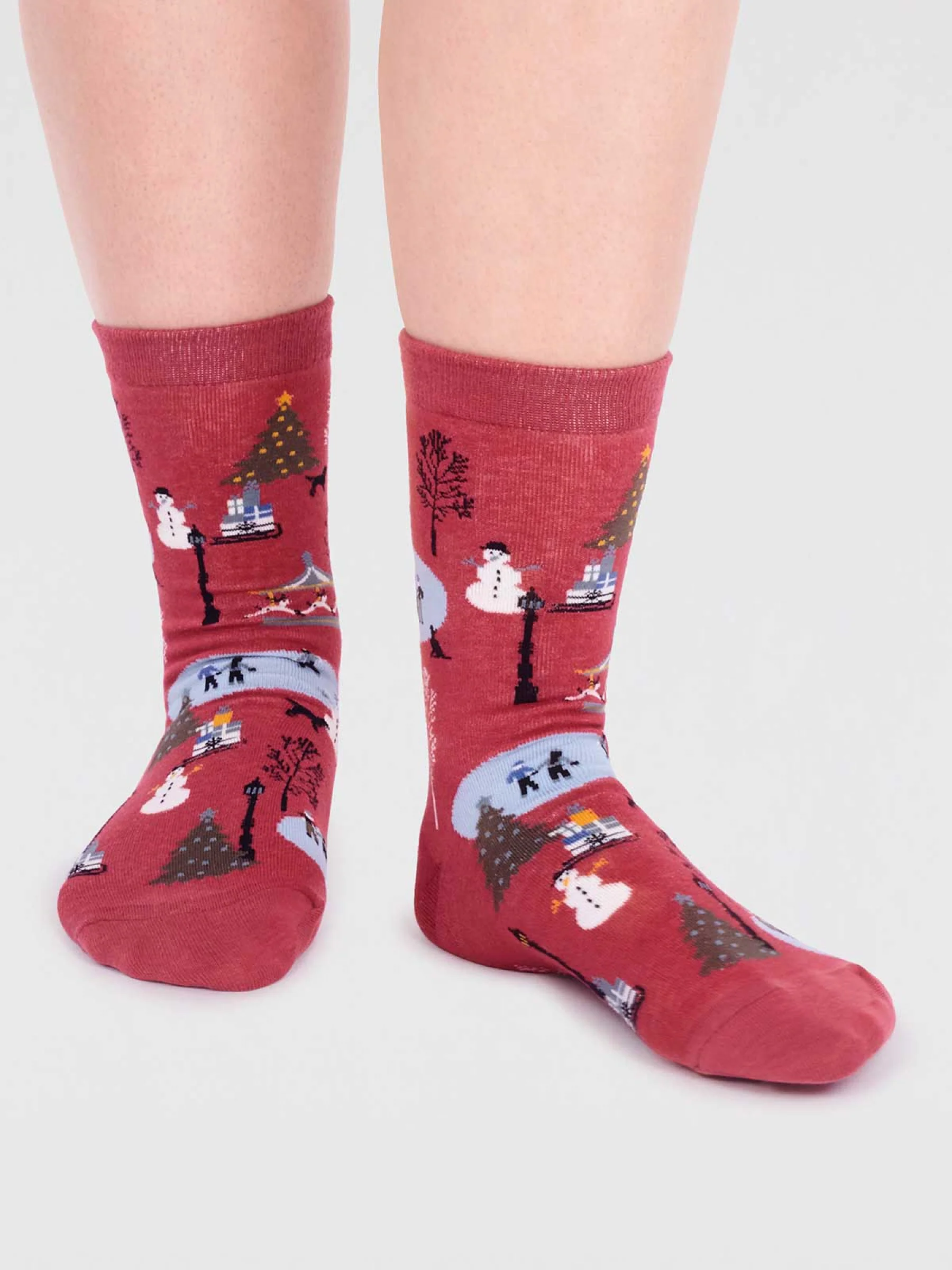 Gloria Organic Cotton Christmas Scene Sock - Brick Red - Flockneti