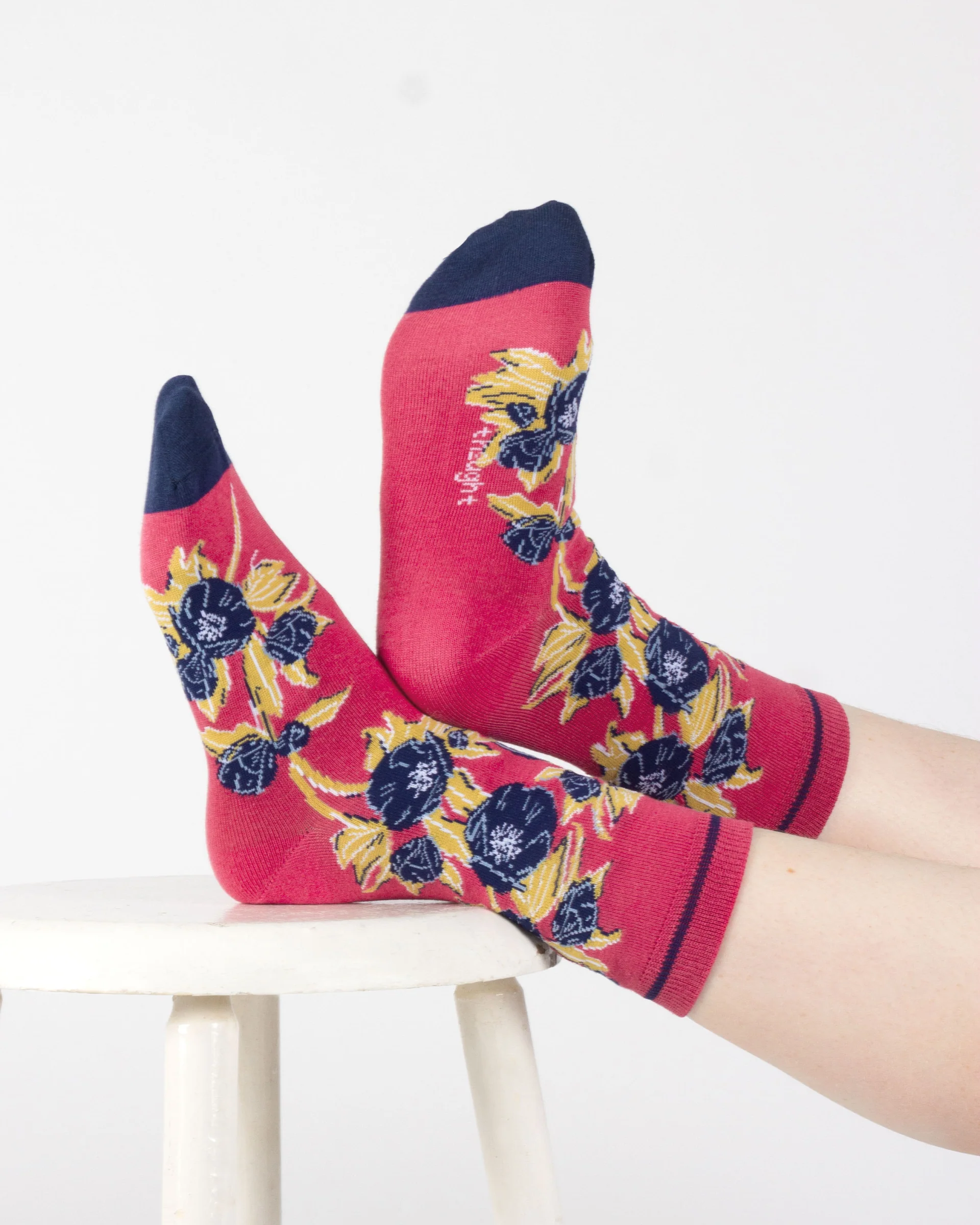 Climbing Floral Bamboo Socks - Coral - Flockneti
